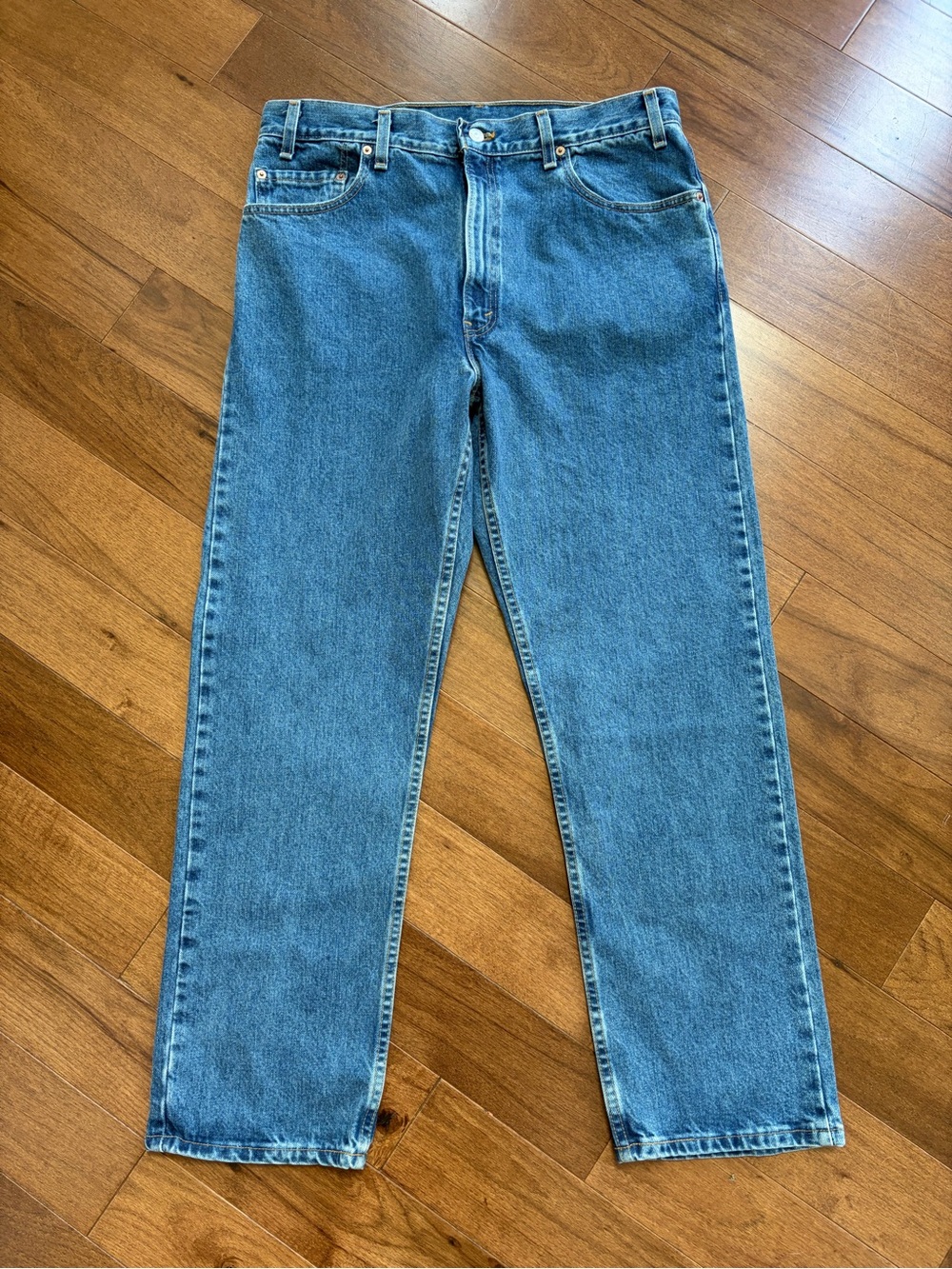 Y2K Vintage Levi’s 505 Straight Leg Jeans – Made in USA 2002 (W34 L29)